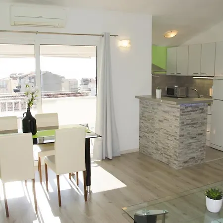 Vodanovic Apartment *