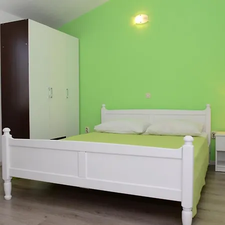 Vodanovic Apartment *